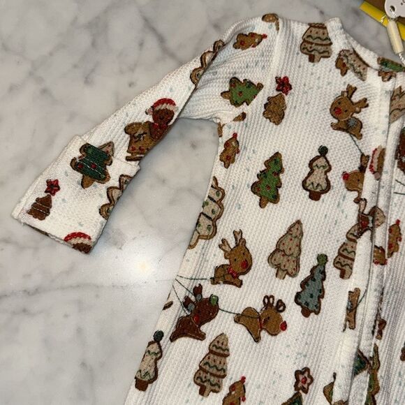 NWT Angel Dear Festive White Onesie with Tree, Reindeer and Cookies - Picture 4 of 8